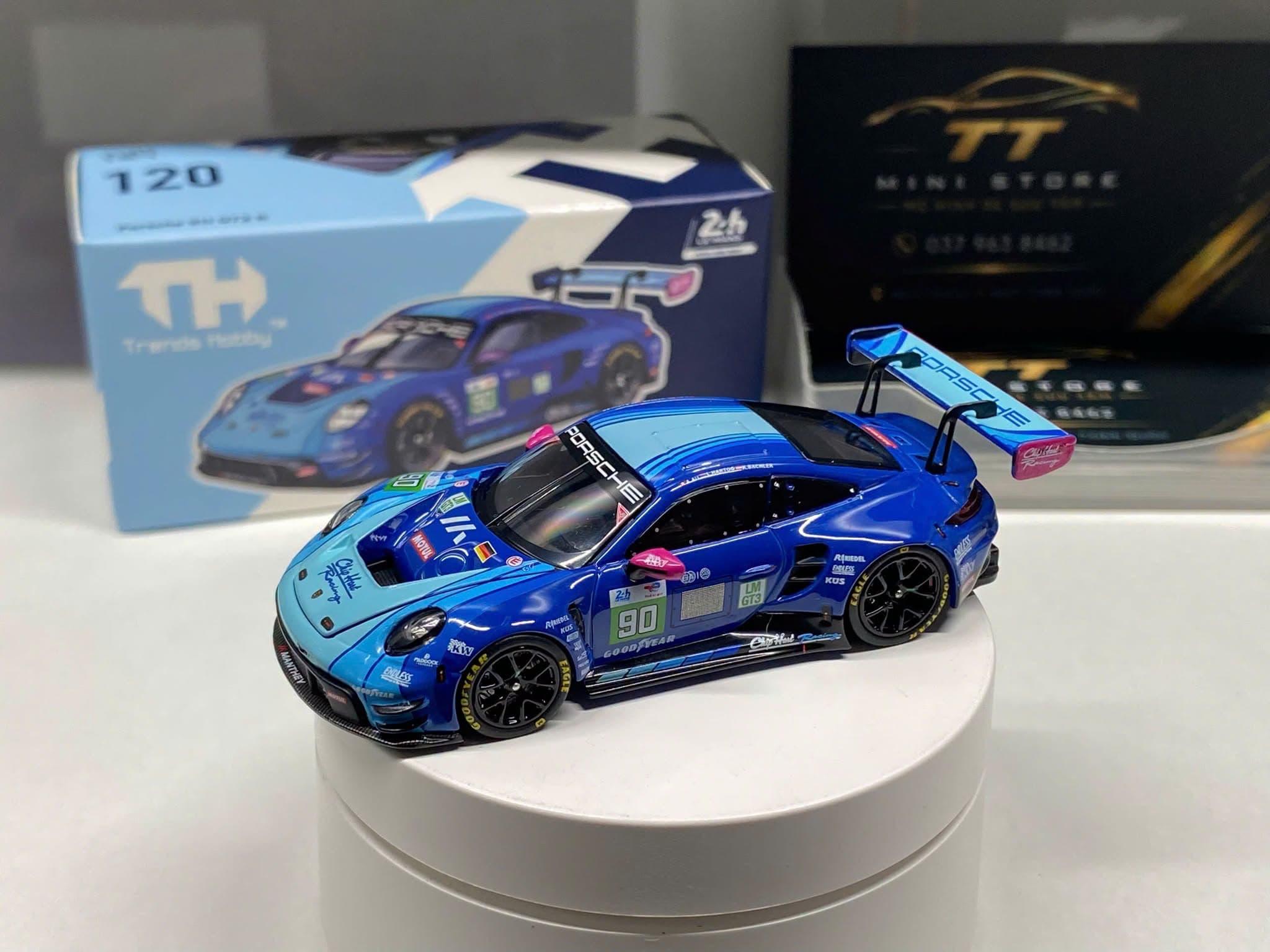 Trends Hobby - Porsche 911 GT3 R Chip Hart Racing #90 2025 Le Mans 24H LMGT3 - 241084I